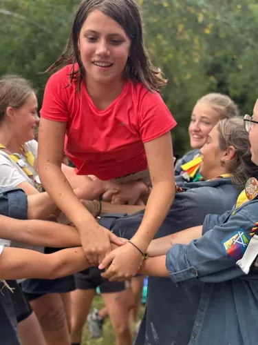 Clara-410-1758400887