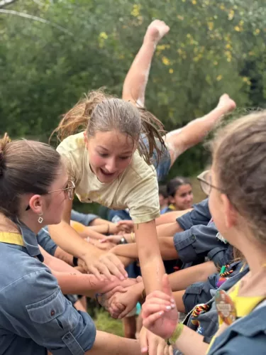 Clara-412-1758400887