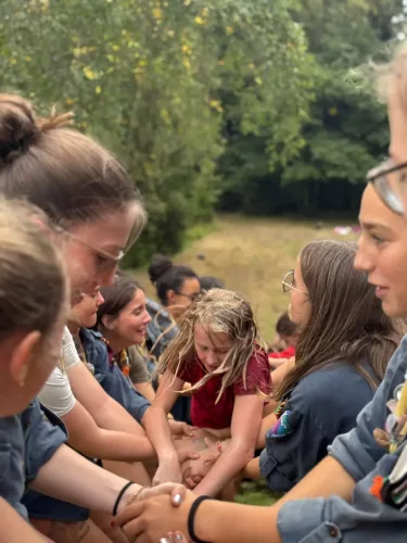 Clara-420-1758400891