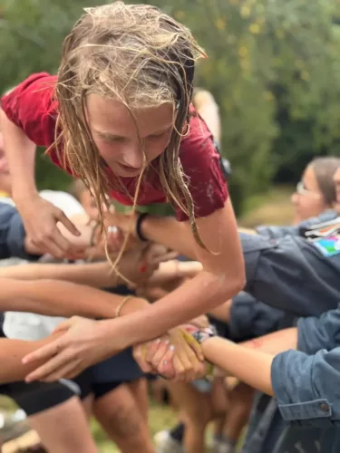 Clara-421-1758400891