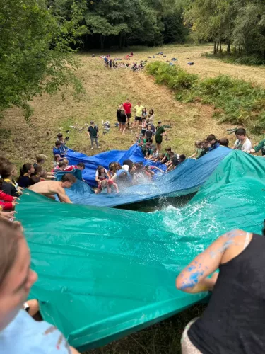 Clara-424-1758400895