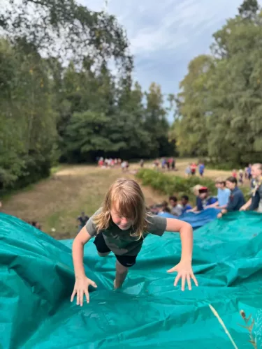 Clara-441-1758400911